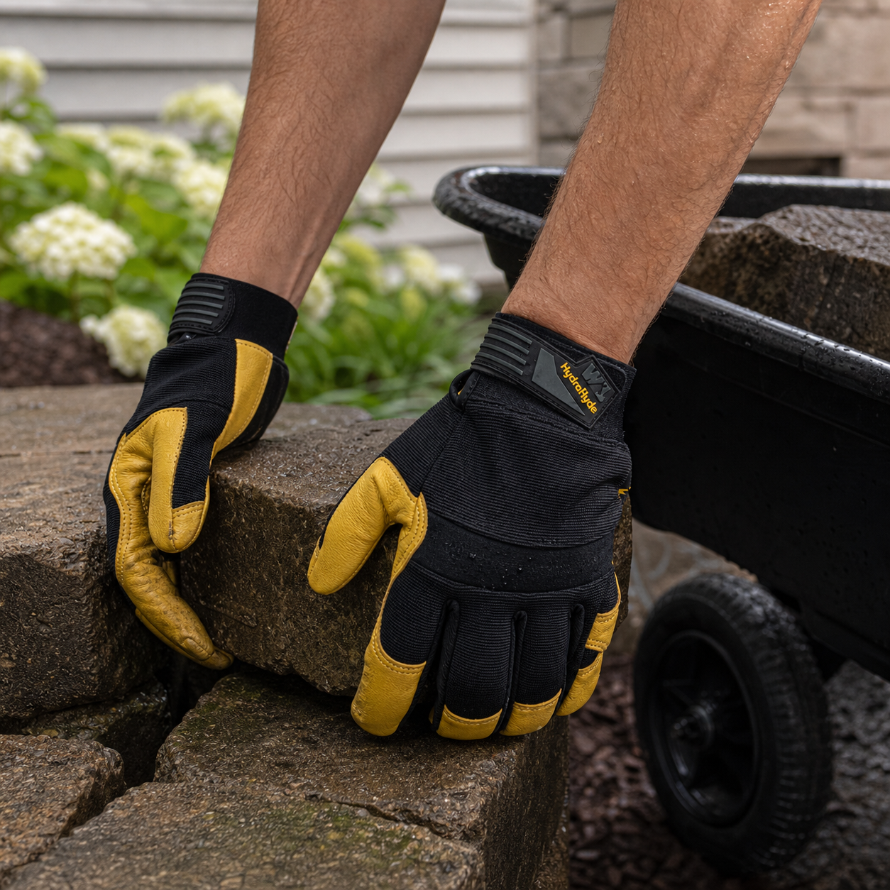 Men's Hydrahyde Gloves M - Free Shipping